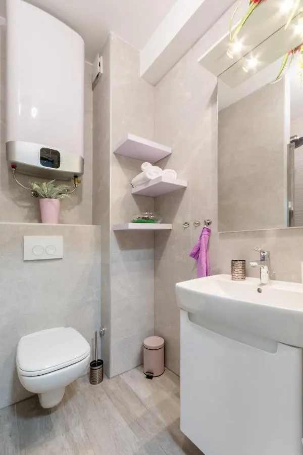 Apartments Niro Сплит 0*,